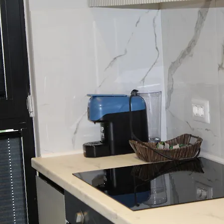 Ideal Apartment *